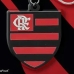 Chaveiro KazzaVip Emborrachado Oficial Escudo Time Flamengo Fecho Mosquet&atilde;o Futebol Brasileiros Preto