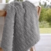 Manta KazzaVip Casal Microfibra 100% Poliéster Flannel Relevo Efeito Jacquard 260g/m2 Cinza