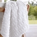 Manta KazzaVip King Microfibra 100% Poliéster Flannel Relevo Efeito Jacquard 260g/m2 Off White