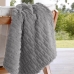 Manta KazzaVip Queen Microfibra 100% Poliéster Flannel Relevo Efeito Jacquard 260g/m2 Cinza
