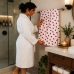 Kit 04 Unidades - Toalha de Banho KazzaVip Felpuda 100% Algod&atilde;o Floren&ccedil;a Estampada Cora&ccedil;&otilde;es 69cmx130m Branco